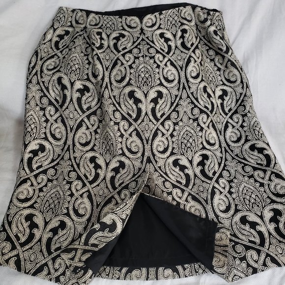 Talbots Collections Knee length Embroidered Skirt Sz 14 - Picture 4 of 12